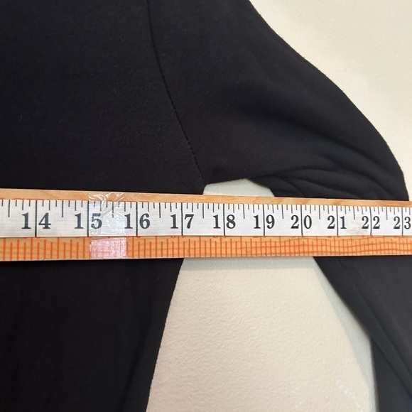 Cupcakes and cashmere black long sleeve stretchy soft Blouse Top Sweater size M - Picture 10 of 10